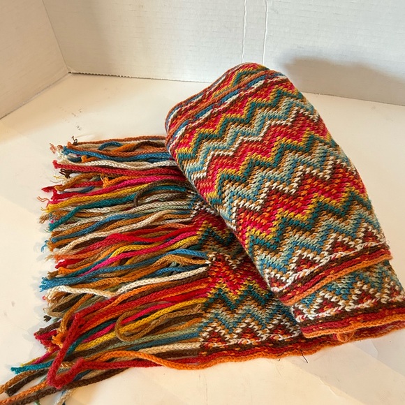 Forever 21 soft long multicoloured scarf - Picture 7 of 10